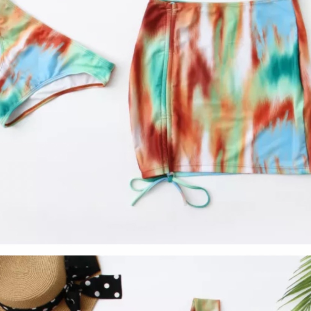 Beautiful swimming suit - Picture 5 of 10